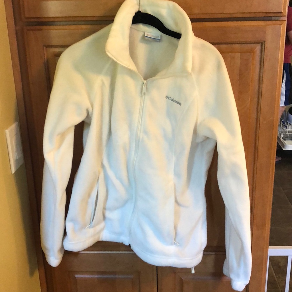 Columbia white fleece MAKE ME AN OFFER 👍